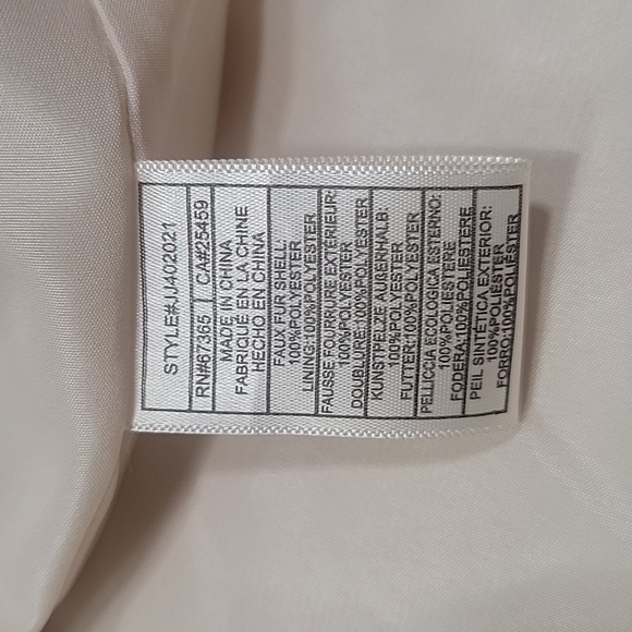 Jack by BB Dakota. Size M. Faux Fur Cropped Jacket. NEW with Tag! - Picture 9 of 11